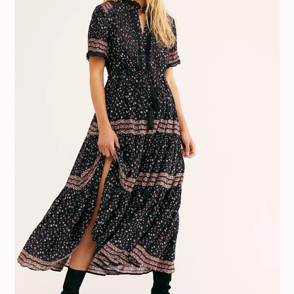 Free People Dresses & Skirts - Free People Rare Feelings boho maxi dress